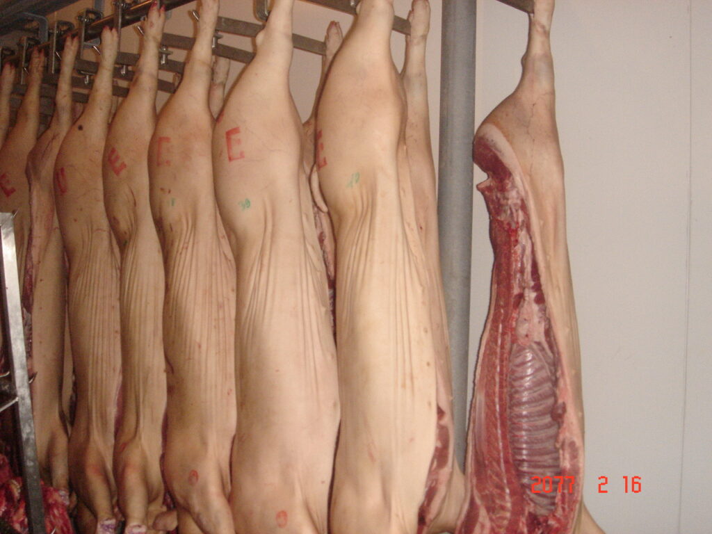 Carnea de porc se va scumpi cu 12-15% în acest an