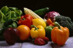 Guvernul vrea sa reintroducă prețuri de referință la produsele agroalimentare