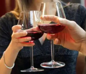 Peste 98 la sută din berea consumată în România provine din producția internă