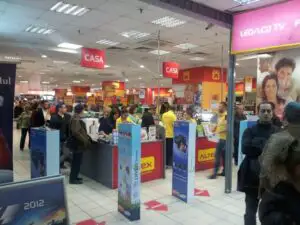 Vânzări peste AŞTEPTĂRI la ALTEX: BLACK FRIDAY continuă şi în weekend FOTO