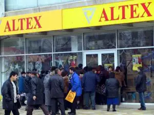 Vânzări record pentru Altex la împlinirea a 20 de ani de la înfiinţare