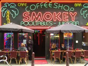 Din ianuarie fumatul marijuanei în Olanda, interzis străinilor