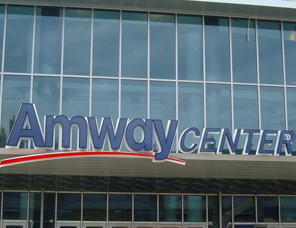 Amway a investit 370.000 de dolari într-un centru de afaceri în București