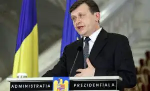 Antonescu: „Amânarea deciziei CCR are la origine convingerea că în procesul democratic contează fiecare vot”