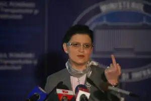 Ce mesaj are Boagiu pentru constructorii străini care nu îşi fac treaba: Terminalul nou de la Otopeni are şi plecări