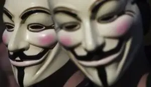 Anonymous este atacată de poliţia italiană