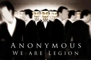 Trei membri ANONYMOUS România au fost trimişi în judecată