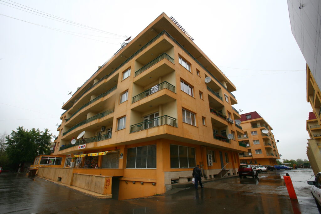 Aproape un sfert dintre românii de la oraş vor să îşi cumpere o locuinţă în următoarele 12 luni