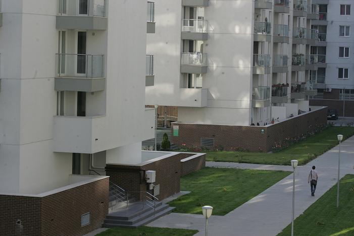 Preţul apartamentelor vechi cu două camere a scăzut la jumătate faţă de vârful din 2008