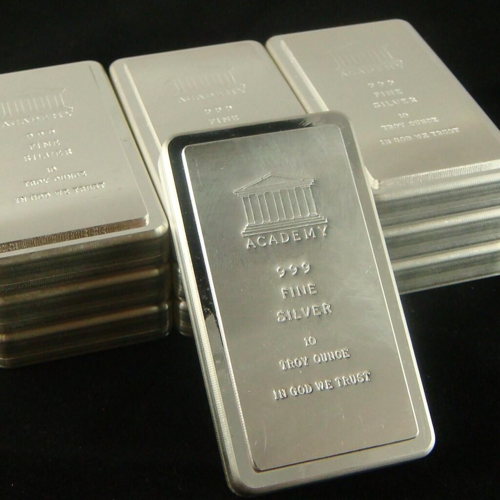 Cotația argintului a crescut cu aproape 30% din februarie și până acum