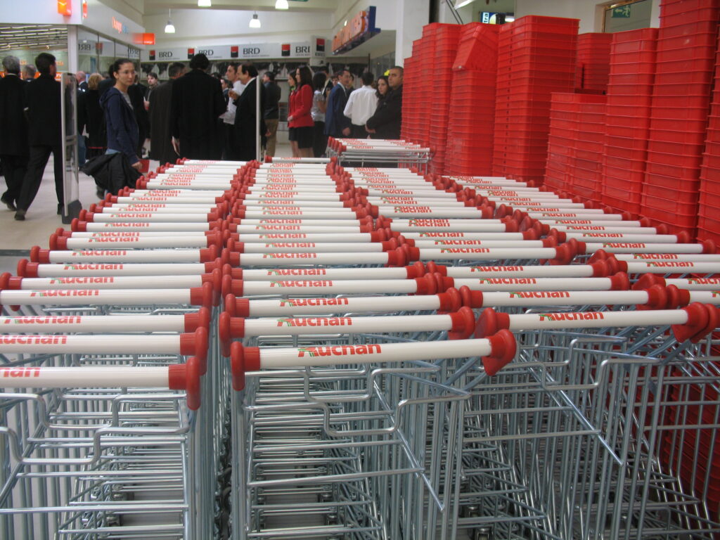LA UN PAS: Auchan cumpără Real din România, Polonia, Rusia şi Ucraina, pentru 1,3 mld. dolari