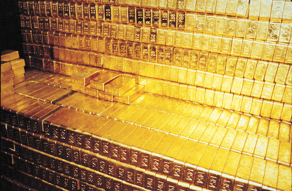 Raiul spărgătorilor de bănci: Cum arată o cameră plină cu lingouri de aur ce valorează 315 mld. $