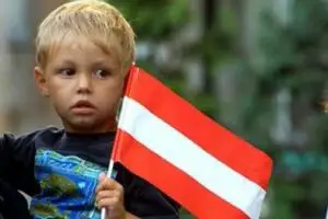 Doar unul din doi austrieci mai crede în viitorul monedei euro