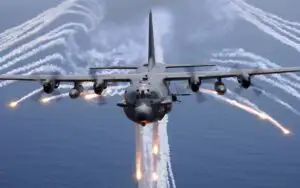 Un avion militar a fost doborât de rebelii libieni. Vezi imaginile prăbușirii