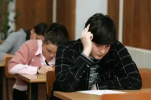 Iulian Iancu: „Situaţia de la Bacalaureat a fost premeditată, pentru a plasa tinerii în zona salarizării minime”