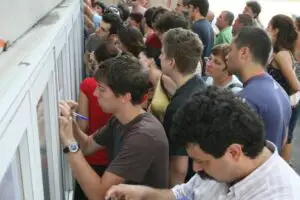 Cum să câștigi 5.000 de lei pe lună fără Bac