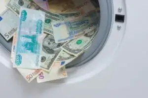 Criza înviorează afacerile spălătorilor de bani