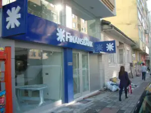 NBG va vinde 20% din Finansbank la momentul oportun