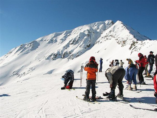 Studiu: Staţiunea de schi Bansko, mai atractivă pentru englezi decât Poiana Braşov