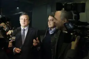 Preşedintele CE avertizează: ”Presiunea de a reduce deficitele va împinge zona euro într-o recesiune prelungită”