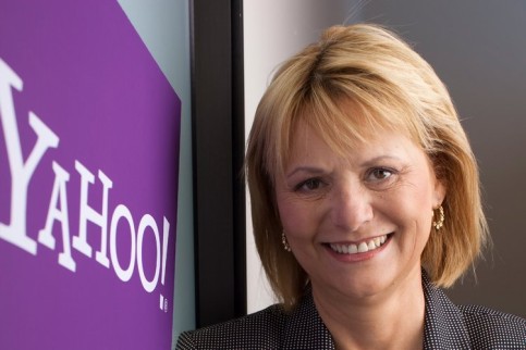 Şefa Yahoo, concediată prin telefon