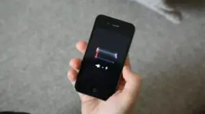 Ai probleme cu BATERIA la iPHONE: Vezi cum poți să îi prelungești durata de viață