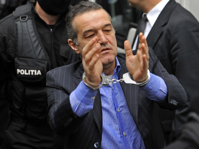 George Becali află azi dacă îi va fi întreruptă pedeapsa cu închisoarea