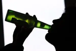INFOGRAFIC Obiceiurile bărbaţilor români în ce priveşte consumul de bere