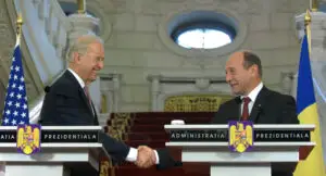 Cine îl însoţeşte pe Traian Băsescu la Washington