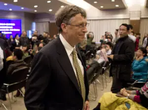 O companie a lui Bill Gates a inventat un nou tip de reactor nuclear pe care îl testează în China