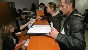Birocraţia și ”cererile de șpagă”, principalele probleme ale celor care deţin o afacere