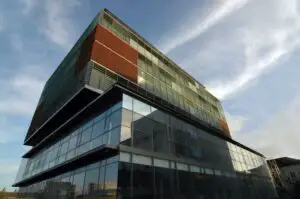 Recordul NEPI nu a reuşit să oprească scăderea cu 50% a volumului tranzacţiilor imobiliare din T1