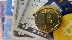 Prima MONEDĂ DIGITALĂ de pe glob a devenit cea mai fierbinte zonă de investiţii din lume
