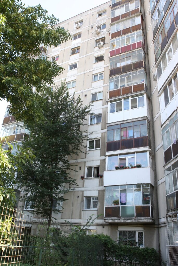 Preţurile apartamentelor vechi din România îşi continuă declinul