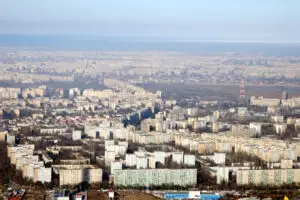 Grila notarilor dă peste cap imobiliarele: Preţurile locuinţelor sunt mai mari cu 5-10%