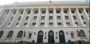 Financial Times: Banca Naţională a României face echilibristică între creştere versus inflaţie