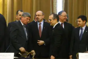 Reorganizarea se amână. PDL și UDMR nu au căzut la pace