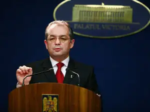 Emil Boc: Guvernul a salvat peste 200.000 de locuri de muncă prin facilităţile acordate firmelor