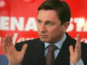 Guvernul sloven a căzut după ce parlamentul i-a retras încrederea