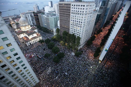 Brazilia: Peste un milion de persoane în stradă
