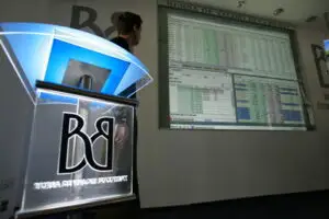 Bursa a închis în creştere uşoară şedinţa de marţi