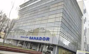 Revoltător! Percheziții la Sanador. Cum și-ar fi păcălit clinica pacienții
