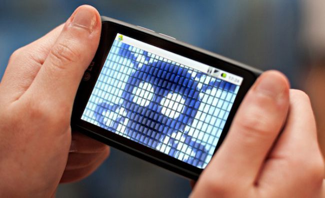 Jumătate dintre dispozitivele mobile sunt expuse riscului malware