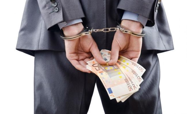 Corupția, fenomen tot mai răspândit în România (sondaj)