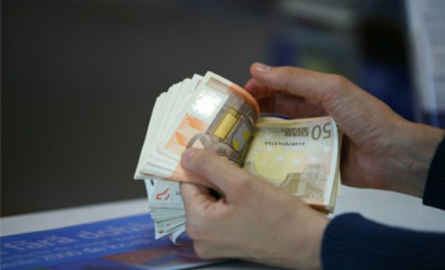 ASF: Tot mai mulți români investesc în fondurile deschise
