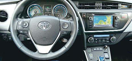 Toyota se aşteaptă să vândă peste 10 milioane de vehicule în 2016