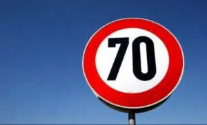Peste 1.000 de sancţiuni pentru viteză excesivă în perioada minivacanţei
