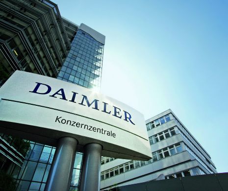 Daimler pregăteşte o cooperare cu Apple şi Google