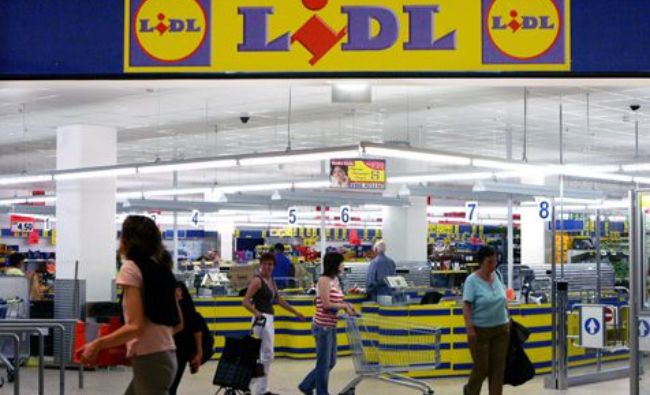 Alertă alimentară în LIDL. Un produs cumpărat de toţi românii, contaminat! Pericol pentru clienţi