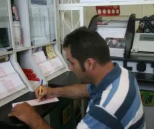Câţi bani pot câştiga românii în această duminică la Loto